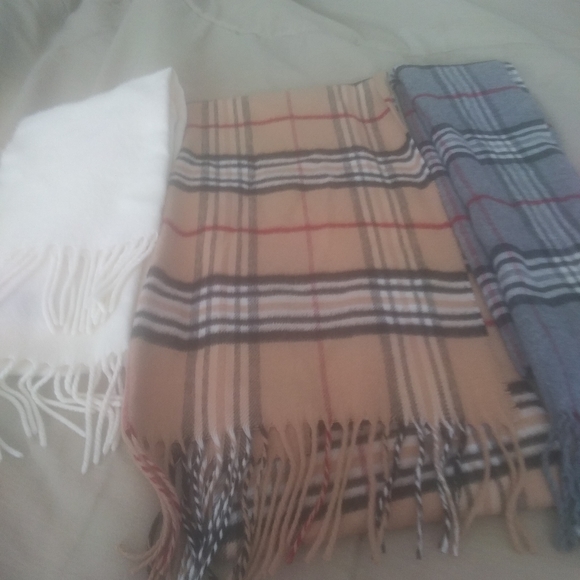 Rabbit Fur attachable Collar $28 . sz + free scarf or hat  Item. ( - Picture 5 of 9